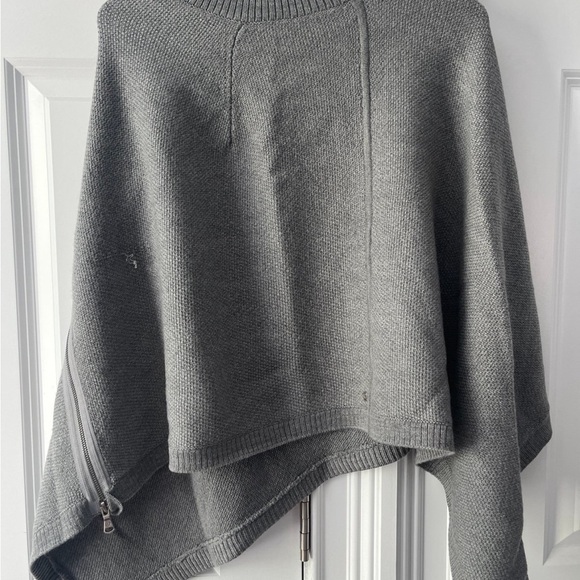 Lululemon Gray Asymmetrical Poncho - Picture 7 of 8